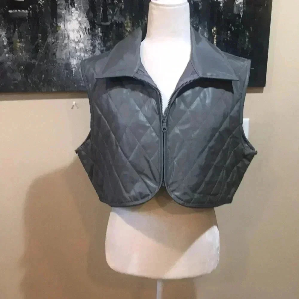 Grey Zipper Front Cropped Water Resistant Oversized Vest w/Inside Pocket-Size M